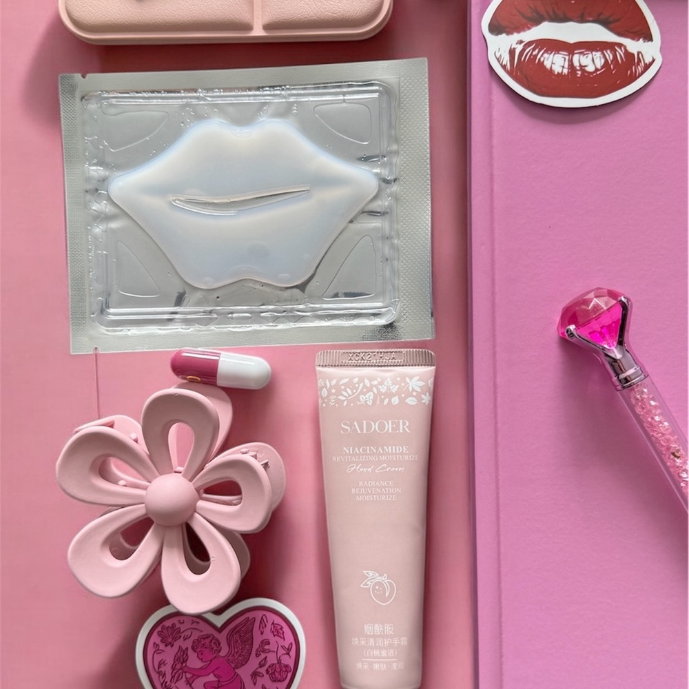 Pink Gift Box Set - Picture 5 of 8